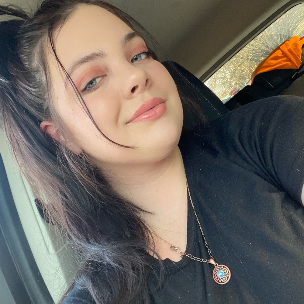 Meet your Posher, Alanna